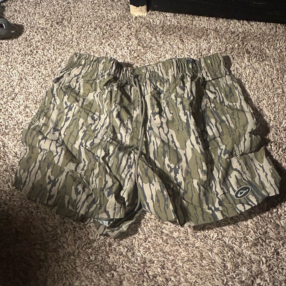 Drake Men’s Camo Shorts